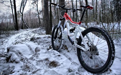 Bicicleta Mountain Bike en la Nieve