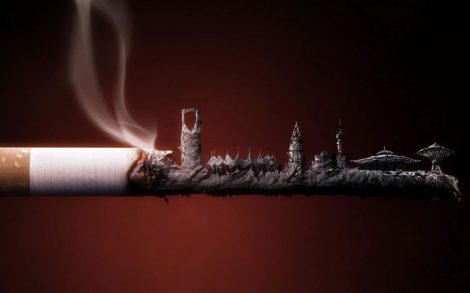 Fotomontaje Skyline en un cigarro.